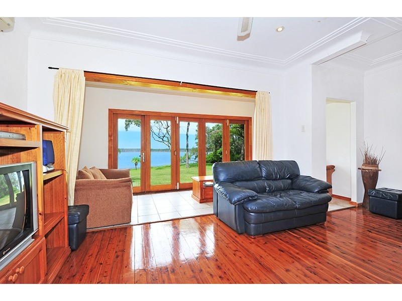 24 Kamilaroo Avenue, Lake Munmorah NSW 2259