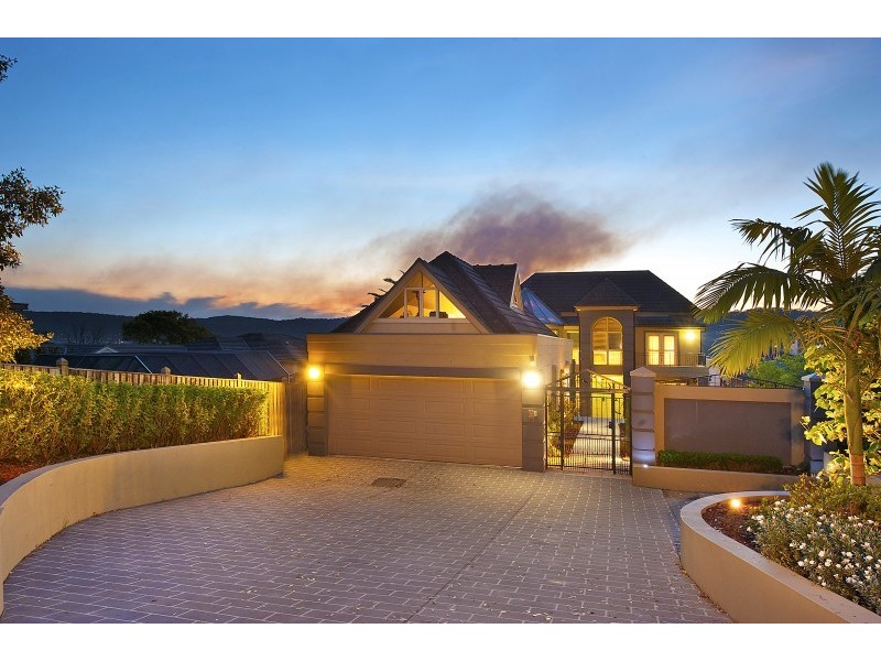 28 Albany Street, Point Frederick NSW 2250