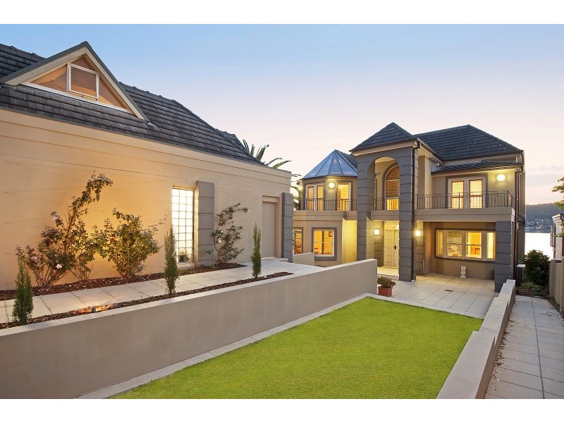 28 Albany Street, Point Frederick NSW 2250