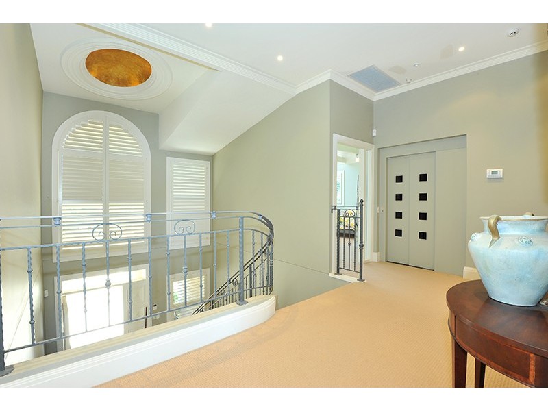 28 Albany Street, Point Frederick NSW 2250