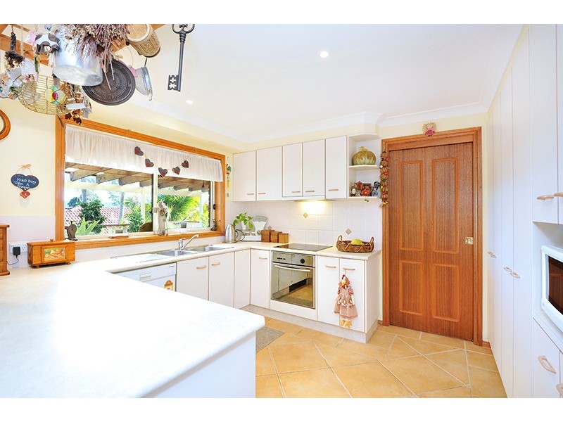 77 Bronzewing Drive, Erina NSW 2250