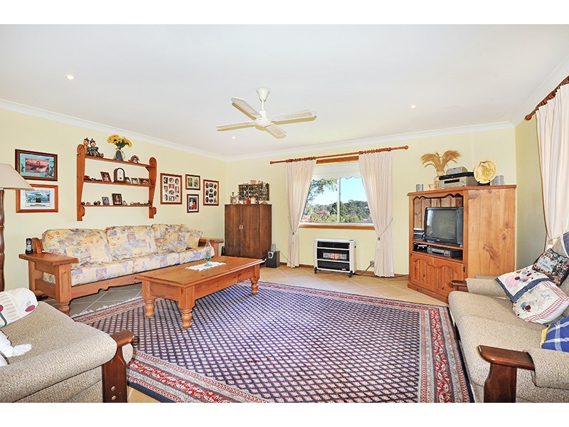 77 Bronzewing Drive, Erina NSW 2250