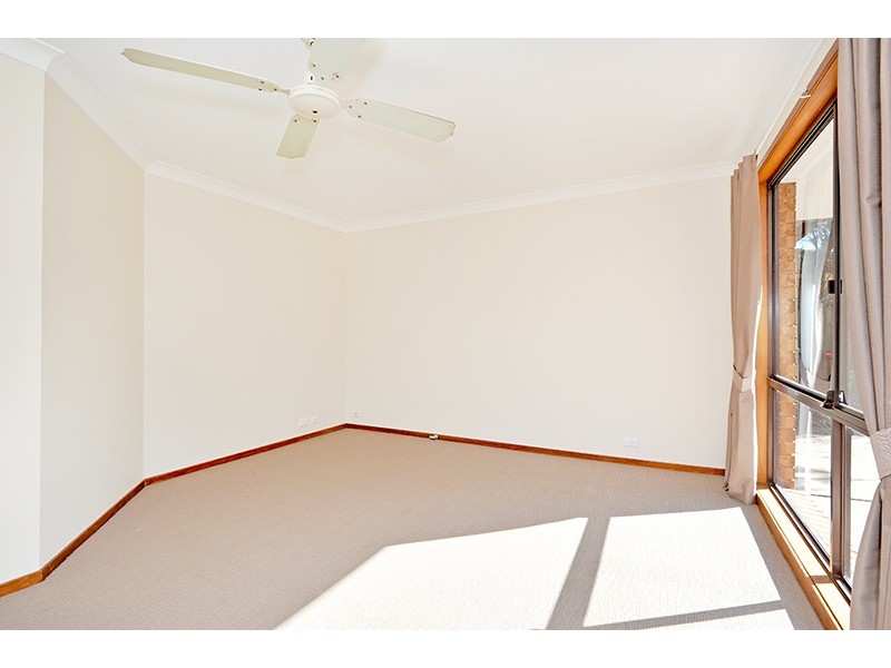 4 Jessica Street, Bateau Bay NSW 2261