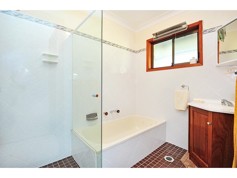 37 Ferndale Road, Killarney Vale NSW 2261