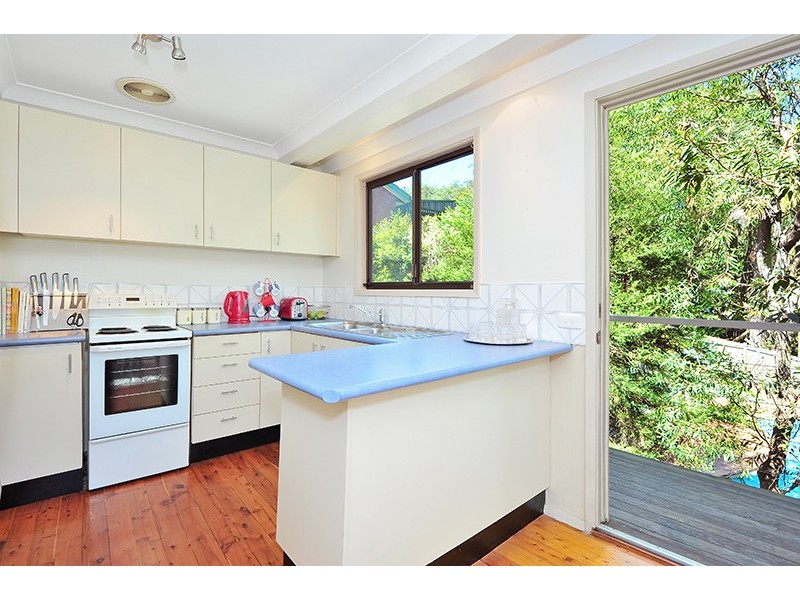 64 Lake Shore Drive, North Avoca NSW 2260