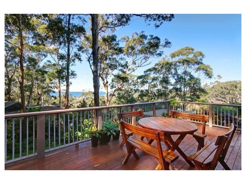 84 Bradleys Road, North Avoca NSW 2260
