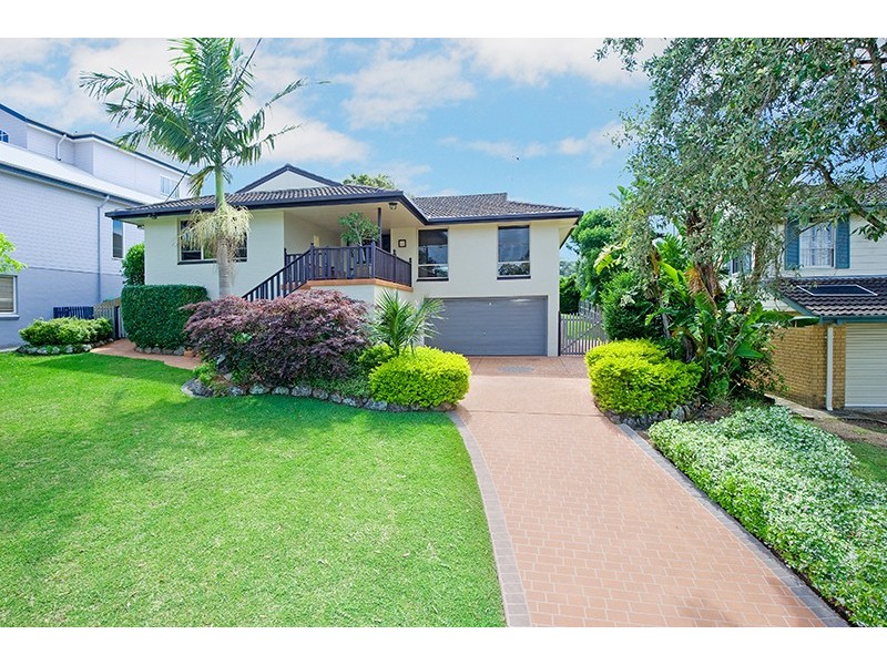 18 Plymouth Dr, Wamberal NSW 2260