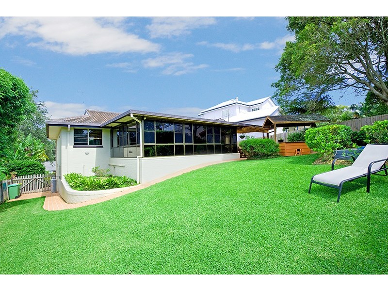 18 Plymouth Dr, Wamberal NSW 2260