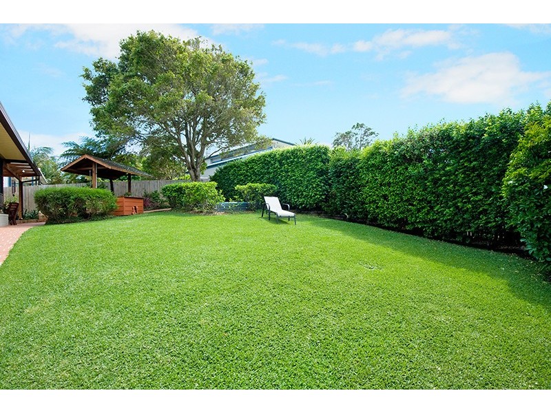 18 Plymouth Dr, Wamberal NSW 2260