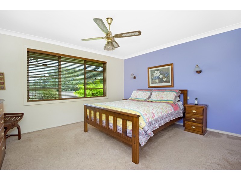 18 Plymouth Dr, Wamberal NSW 2260