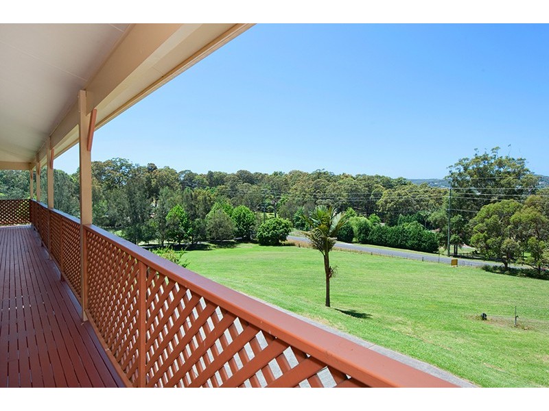 2 Pinaroo Rd, Wamberal NSW 2260