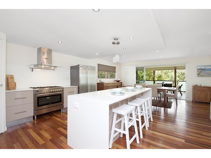 53 Easter Parade, North Avoca NSW 2260