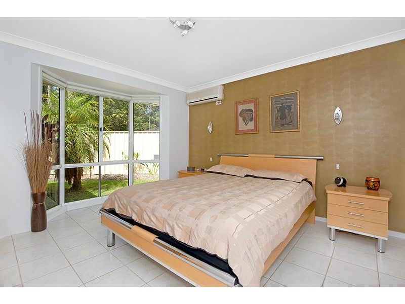 12 Kareel Cl, Erina NSW 2250