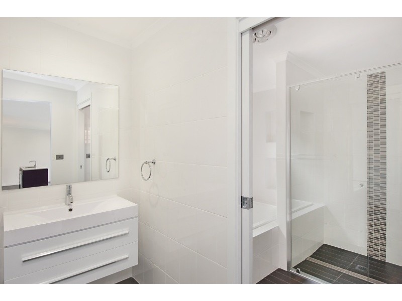 201 Bateau Bay Road, Bateau Bay NSW 2261