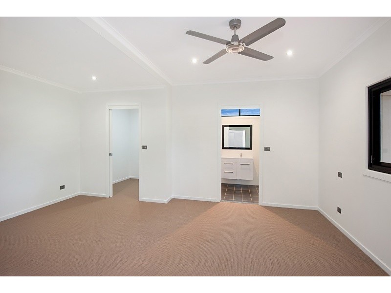 201 Bateau Bay Road, Bateau Bay NSW 2261