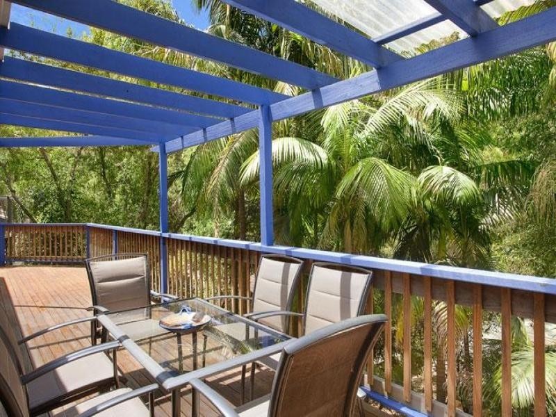 13 Harcourt Place, North Avoca NSW 2260