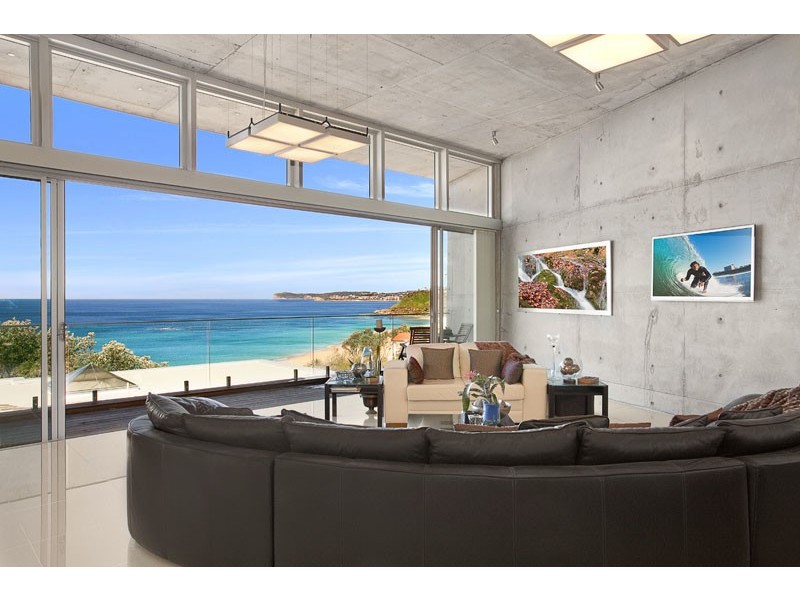 63 Forresters Beach Road, Forresters Beach NSW 2260