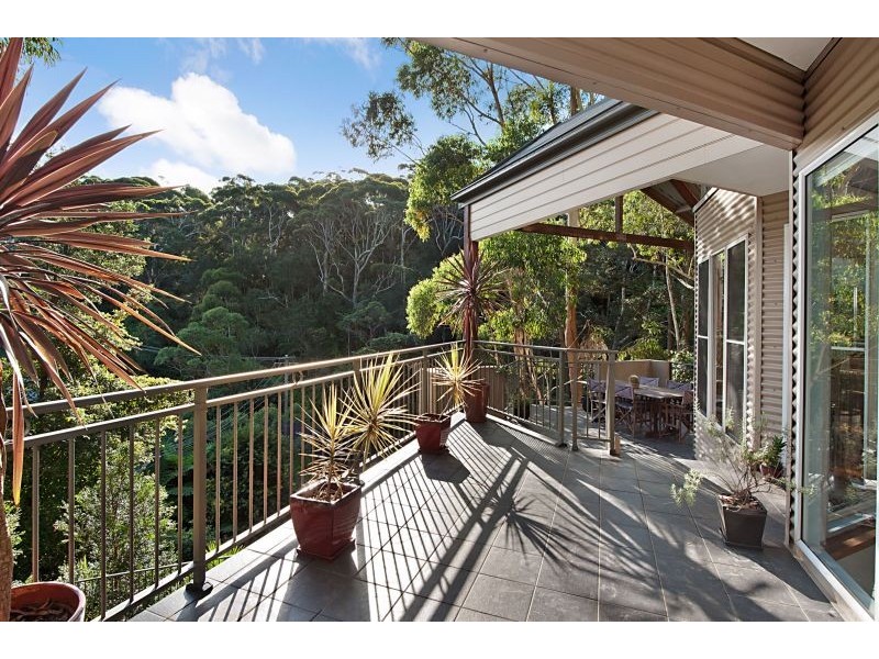 14 Surf Rider Avenue, North Avoca NSW 2260