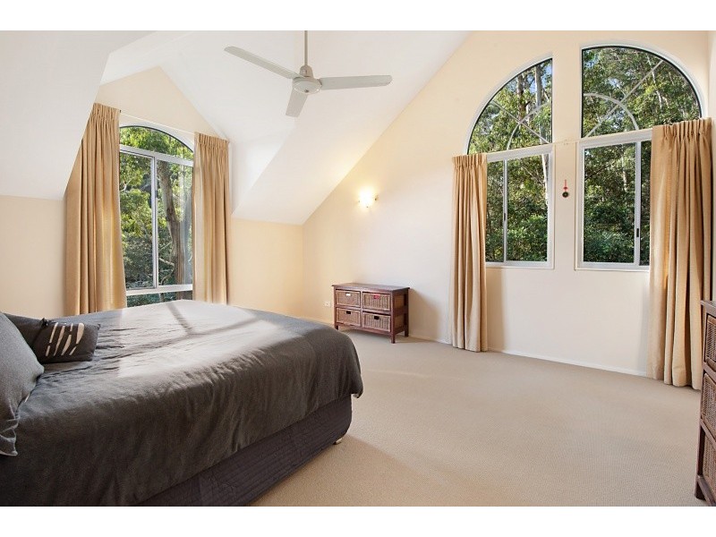 14 Surf Rider Avenue, North Avoca NSW 2260