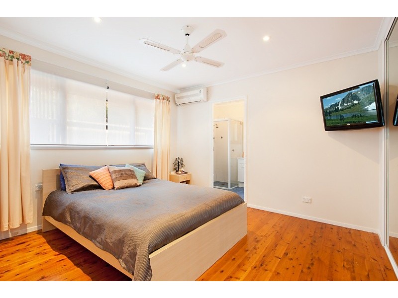 18 Windsor Road, Wamberal NSW 2260