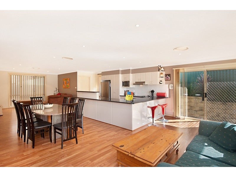 8 Scribbly Gum Crescent, Erina NSW 2250
