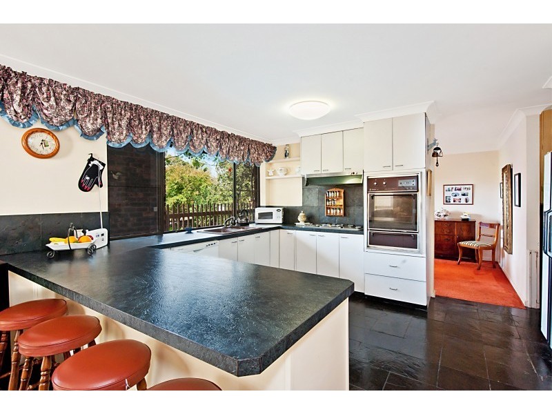 16 Hibiscus Ave, North Avoca NSW 2260