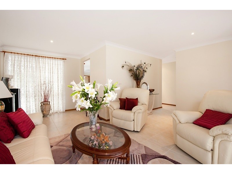 14 Eden Grove, Erina NSW 2250