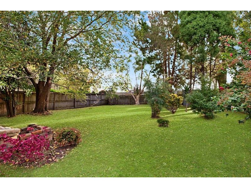 26 Frederick St, Point Frederick NSW 2250
