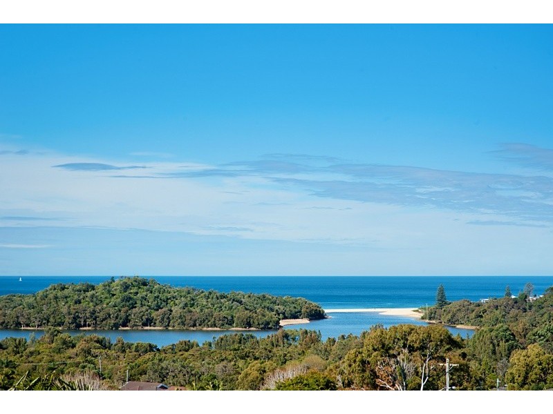 32 Reads Road, Wamberal NSW 2260