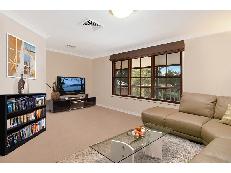 9 Blue Wren Close, Green Point NSW 2251