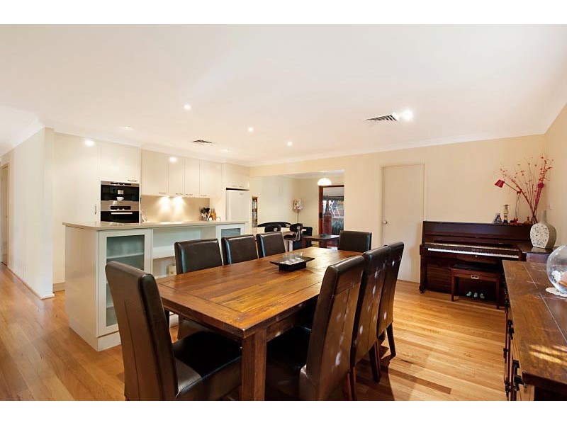 9 Blue Wren Close, Green Point NSW 2251