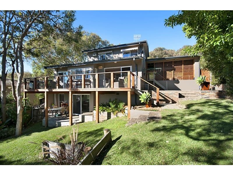 22 Yakaloo Crescent, Forresters Beach NSW 2260