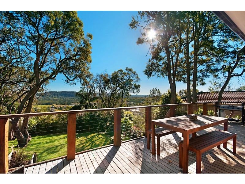 22 Yakaloo Crescent, Forresters Beach NSW 2260