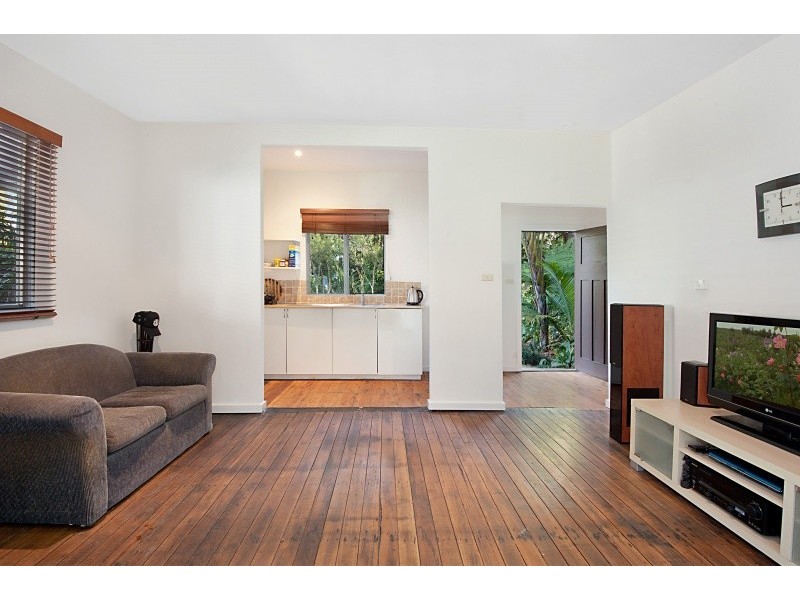 11 Nyeena Ave, Bensville NSW 2251