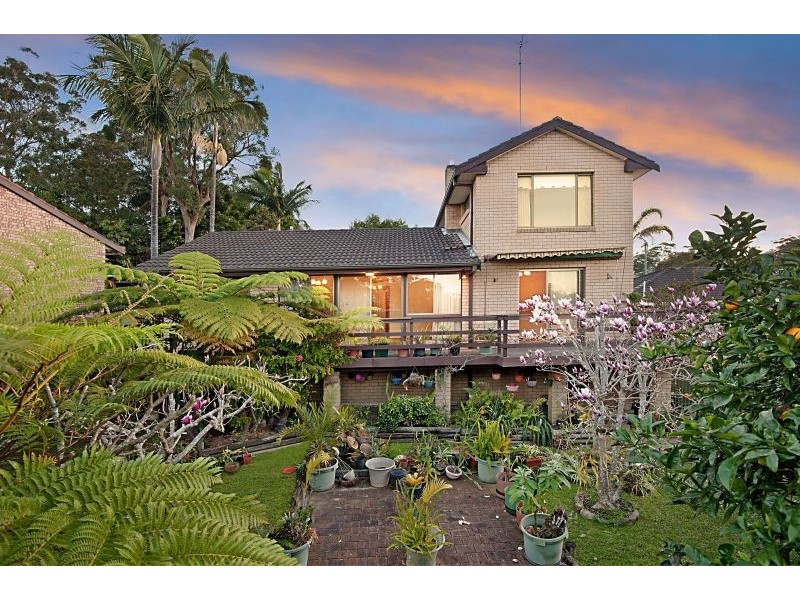 8 Beverley Cr, Terrigal NSW 2260