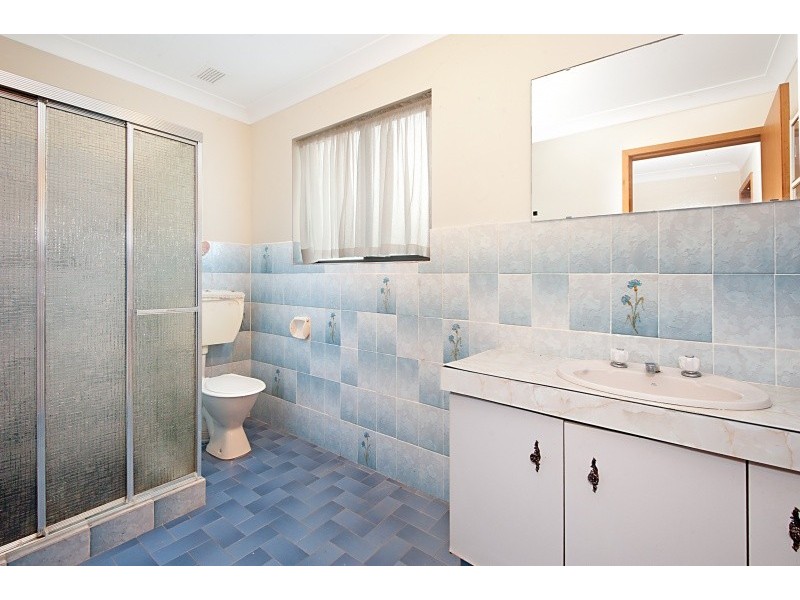 8 Beverley Cr, Terrigal NSW 2260