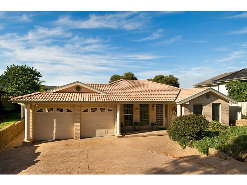 11 Walch Avenue, Bateau Bay NSW 2261