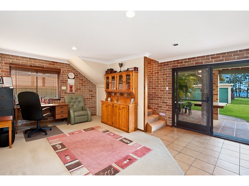 171 Lakedge Ave, Berkeley Vale NSW 2261