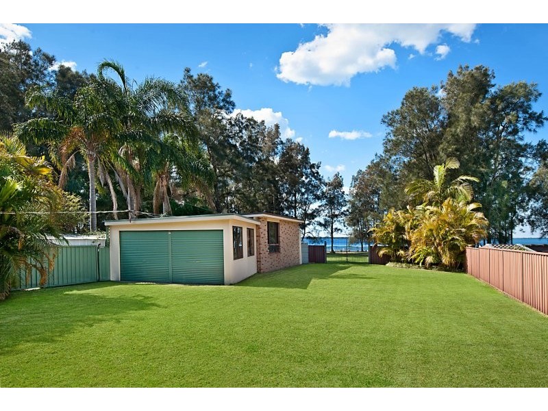 171 Lakedge Ave, Berkeley Vale NSW 2261