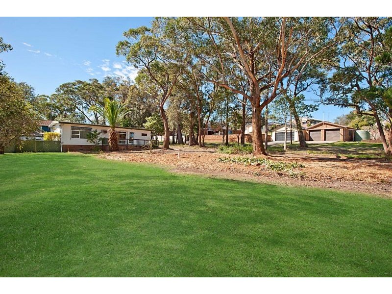 61 Blue Bell Dr, Wamberal NSW 2260