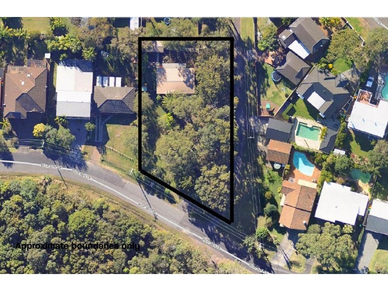 61 Blue Bell Dr, Wamberal NSW 2260