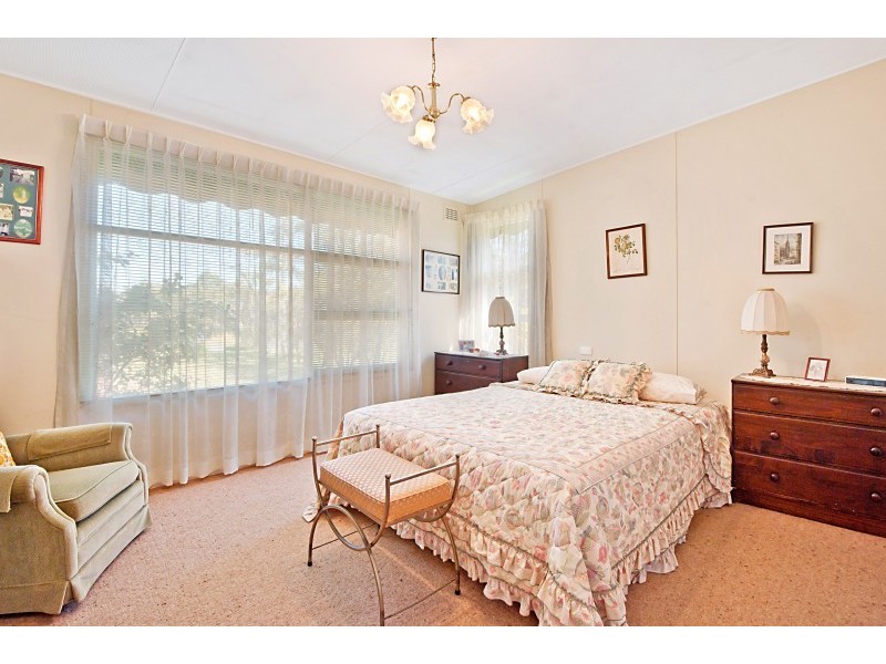 61 Blue Bell Dr, Wamberal NSW 2260