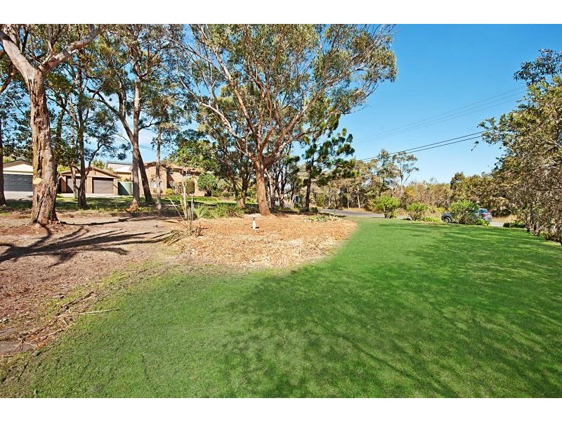 61 Blue Bell Dr, Wamberal NSW 2260