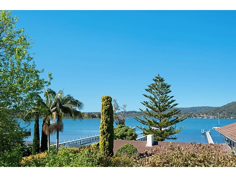 57a Albany Street, Point Frederick NSW 2250