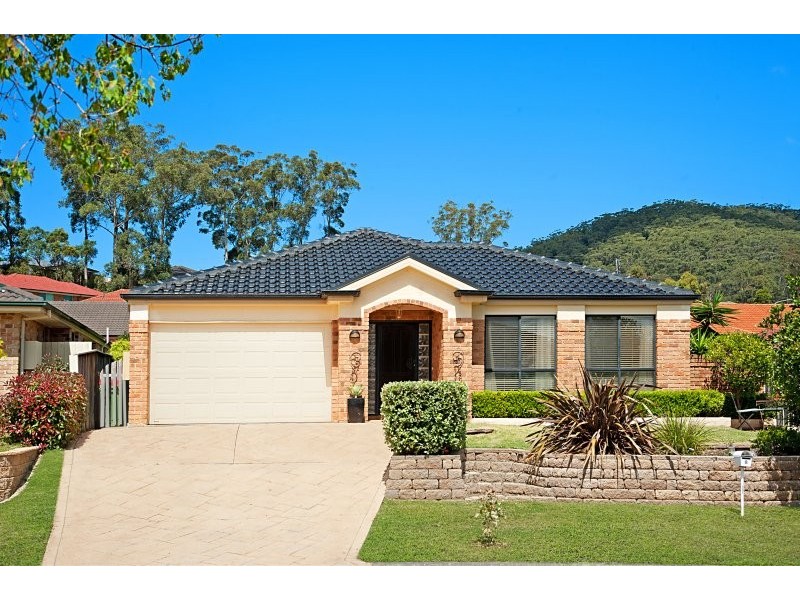 8 Avia Avenue, Erina NSW 2250