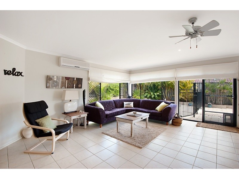8 Avia Avenue, Erina NSW 2250