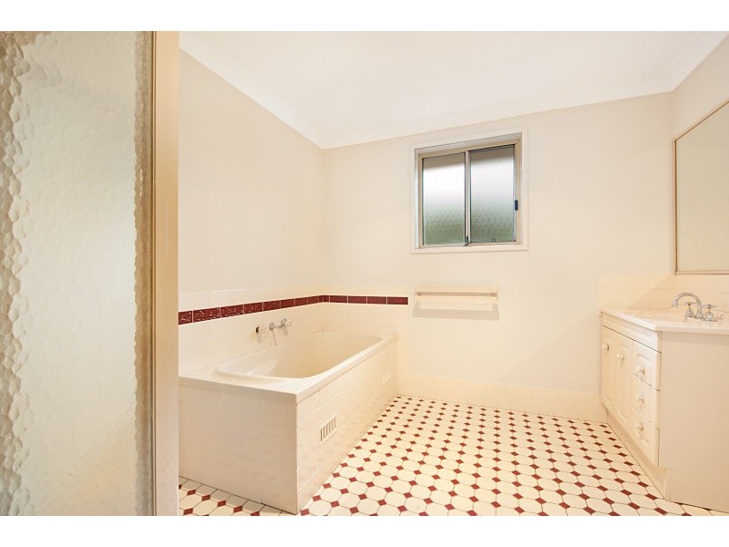 27 Riviera Ave, Terrigal NSW 2260