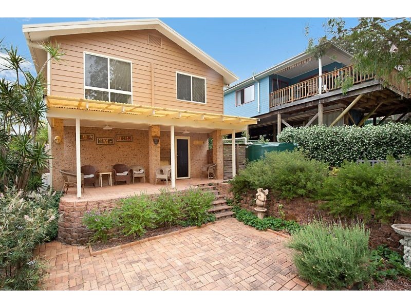 12 Karwin Avenue, Springfield NSW 2250