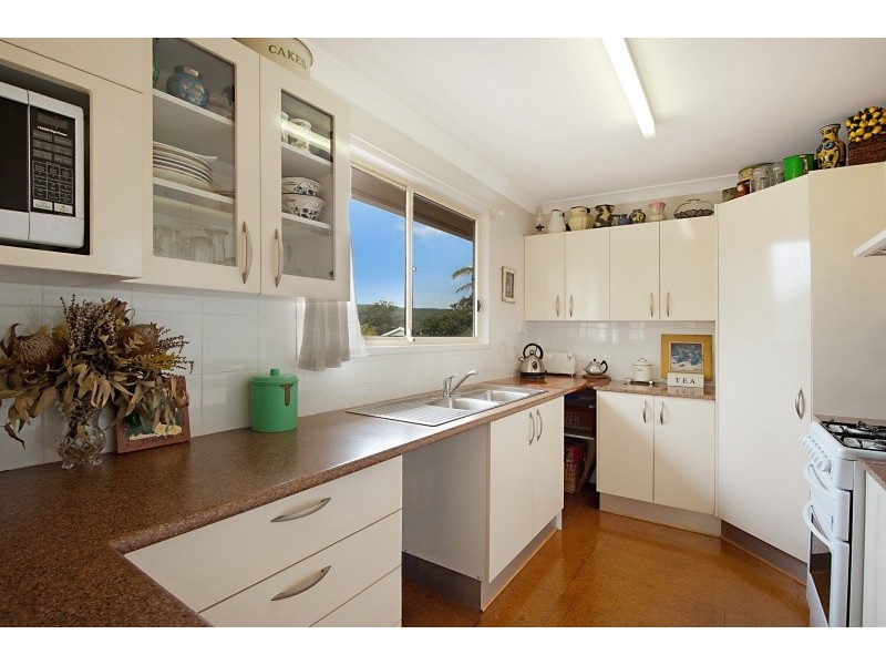 12 Karwin Avenue, Springfield NSW 2250