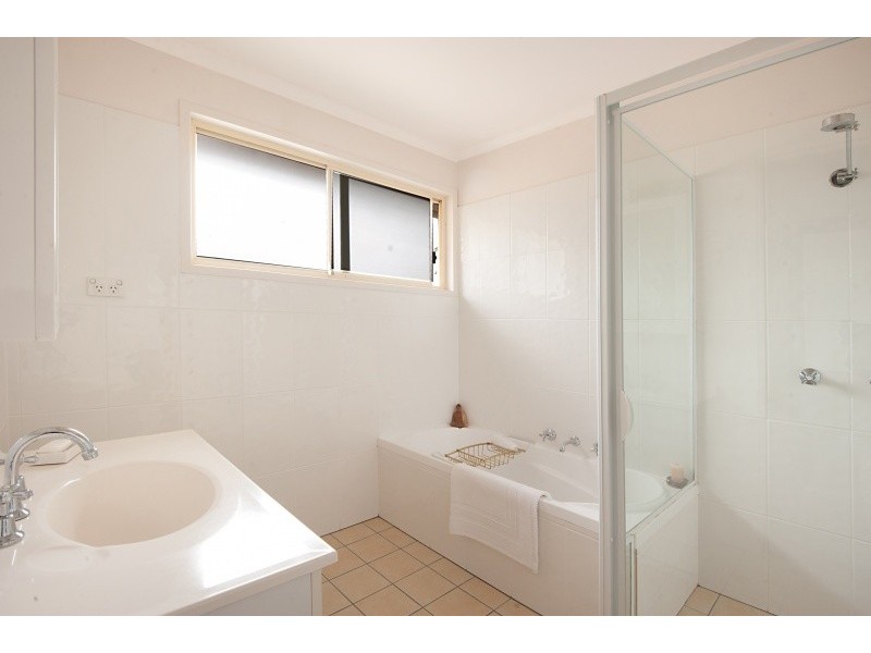 12 Karwin Avenue, Springfield NSW 2250